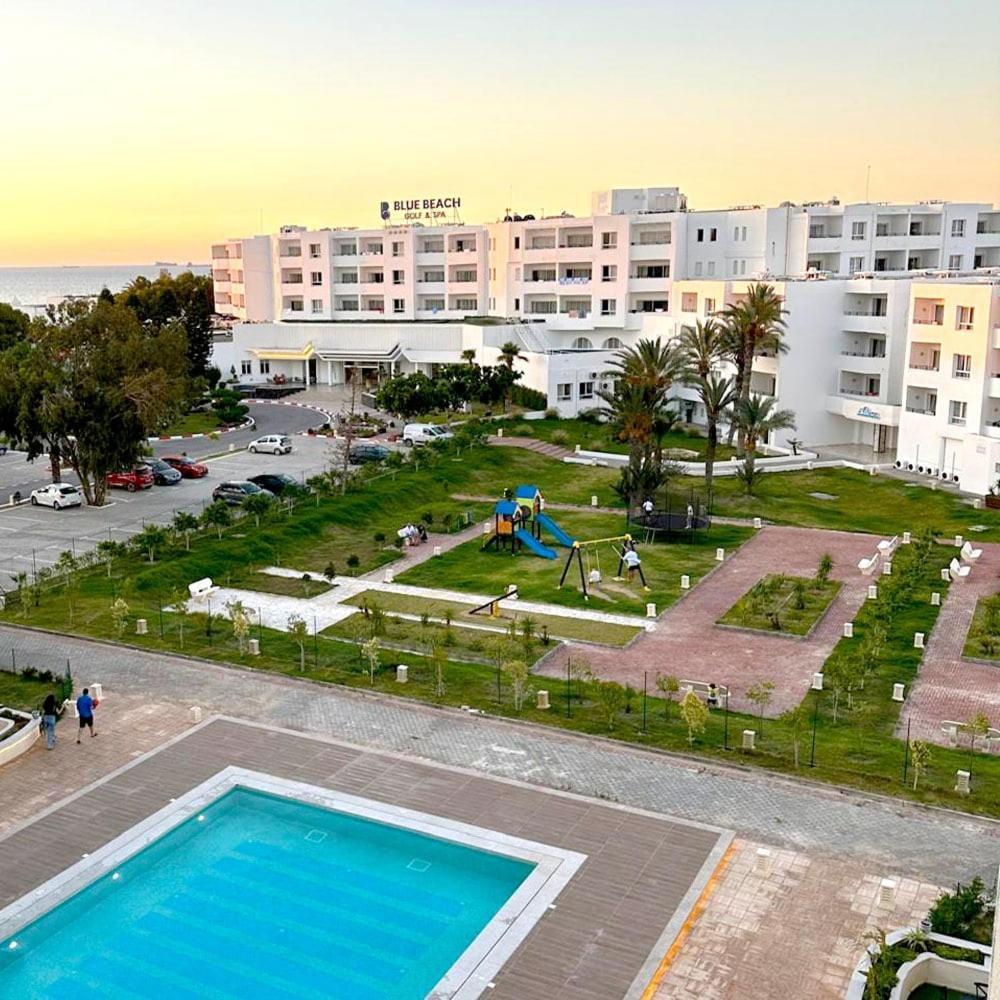Beach, Pool And Slides Sousse 41 *